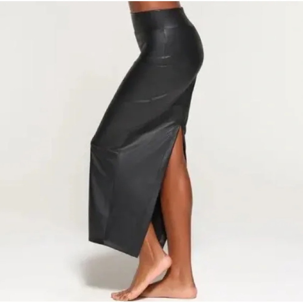 New Skims Vegan Faux Leather Skirt Swim Cover-Up Long Black Slit Onyx Lined NWT - Picture 11 of 12